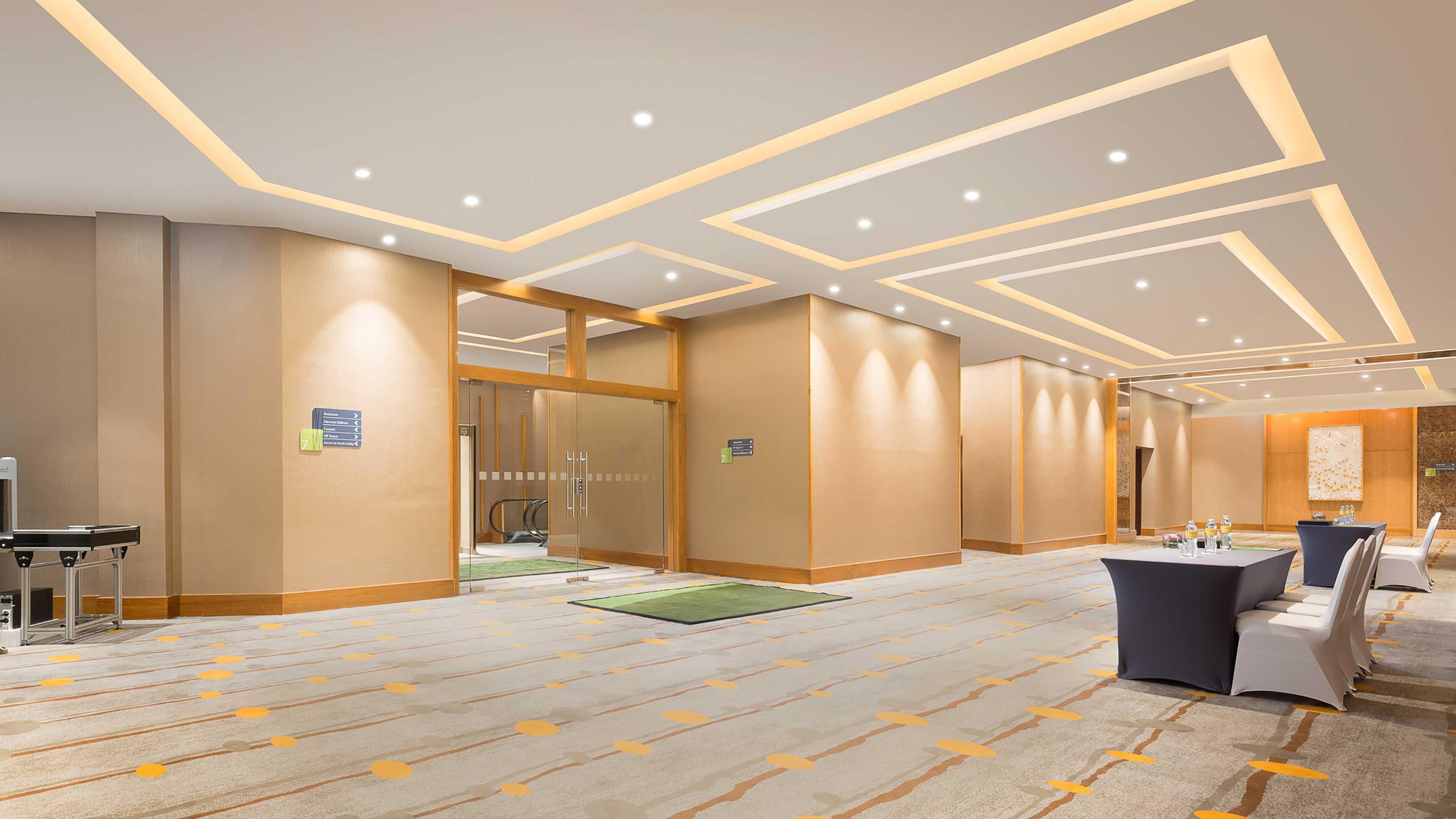 & Gajah Mada By Ihg Hotel 4*